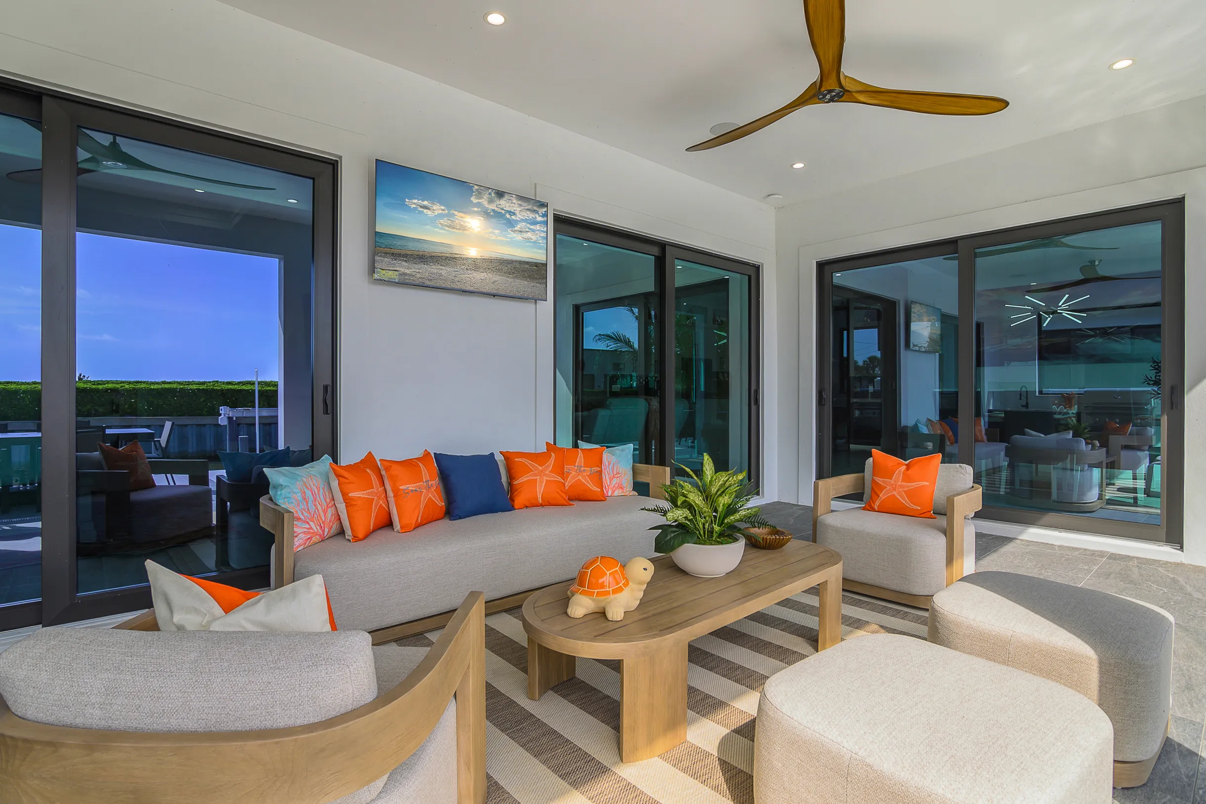 Marco Luxe Retreat / Waterfront #48