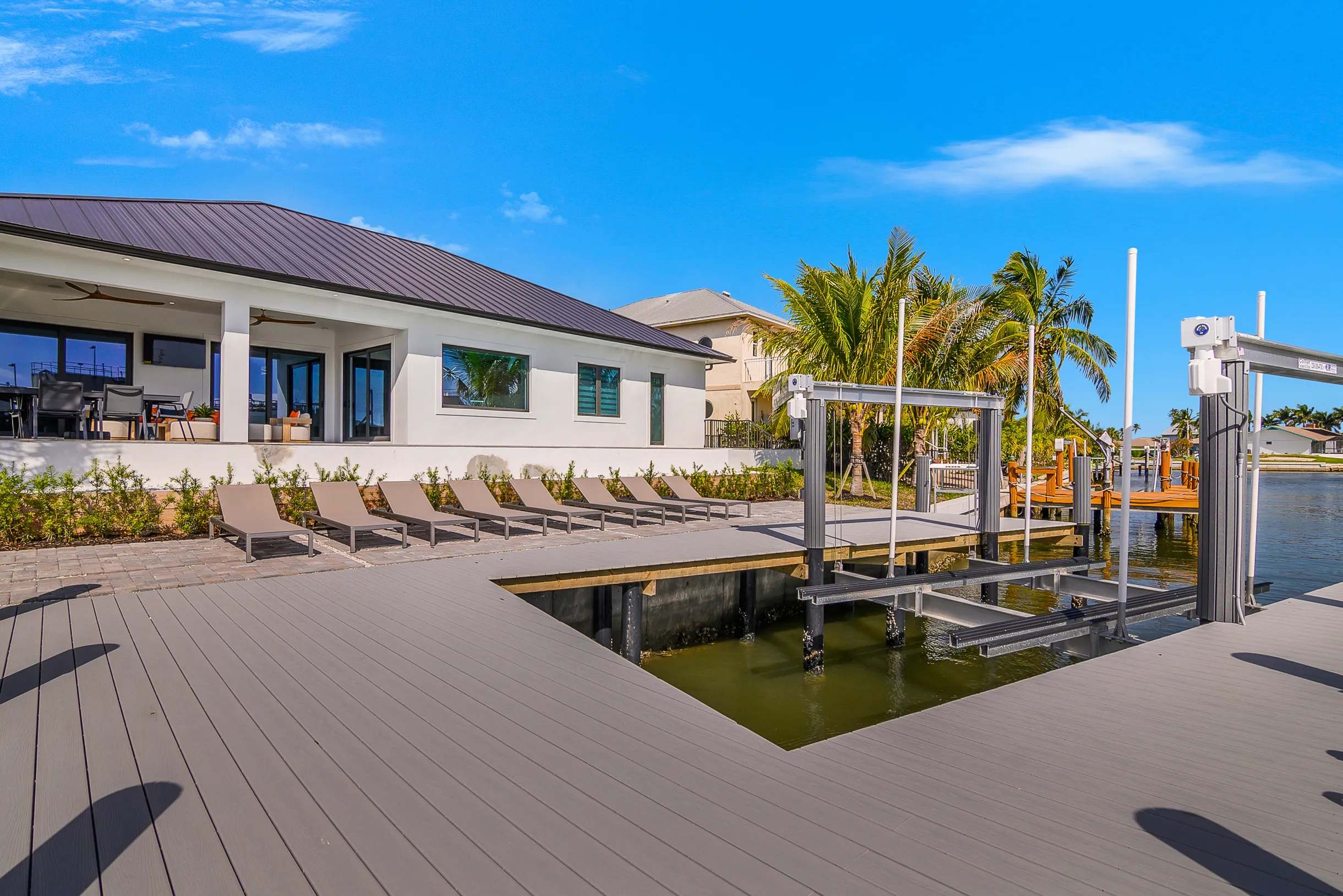 Marco Luxe Retreat / Waterfront #5