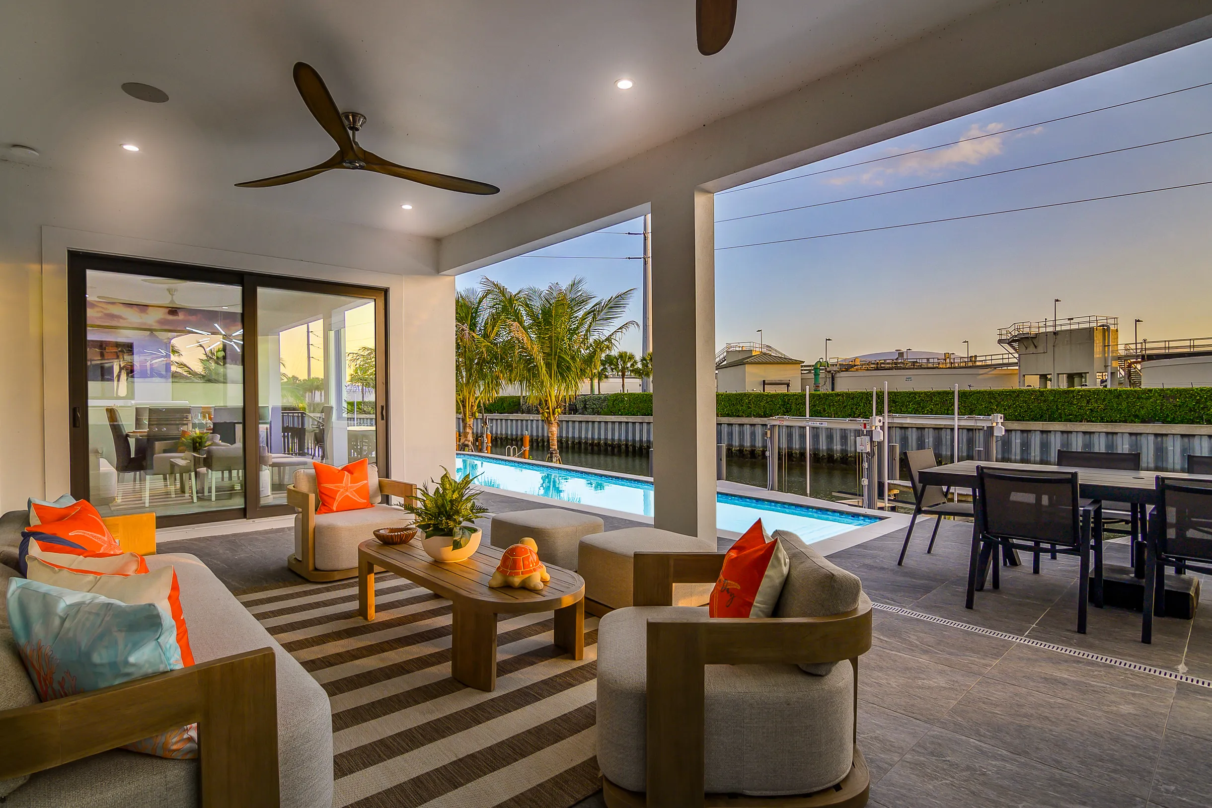 Marco Luxe Retreat / Waterfront #18
