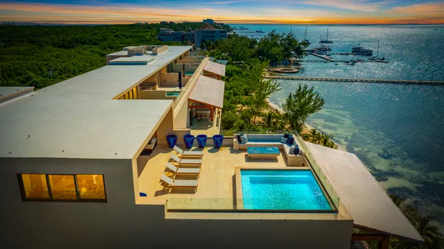 image for Wander Isla Mujeres Oasis
