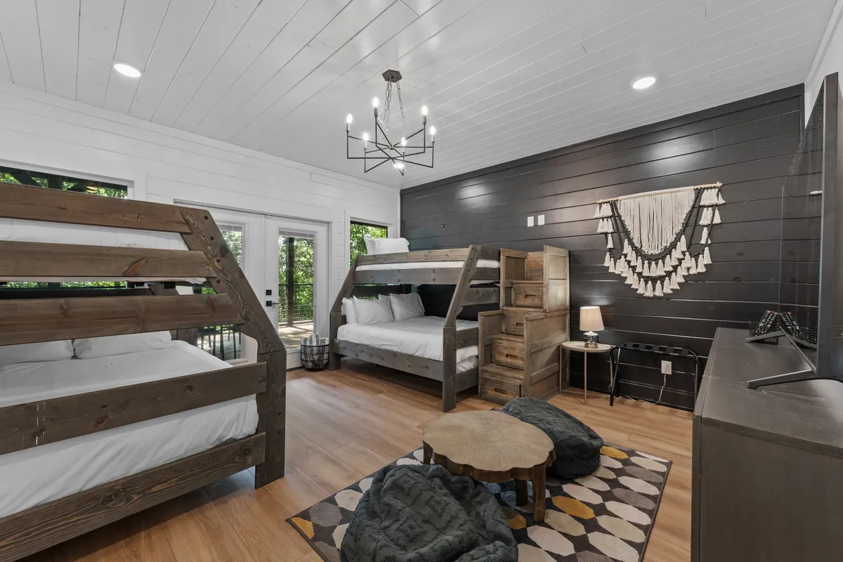 Bunk Bedroom 1 image