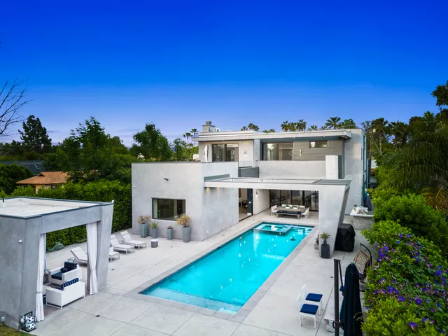 Wander Tarzana Haven #2