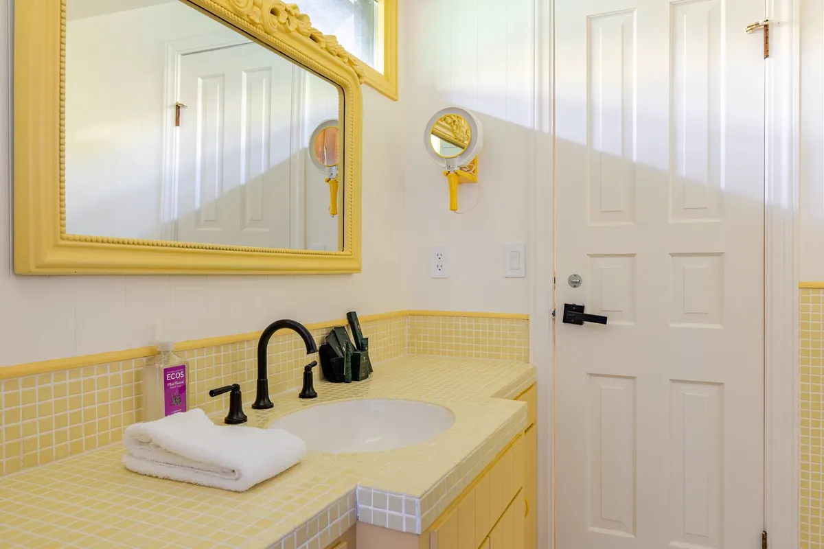 Wander Beverly Hills Heights #22