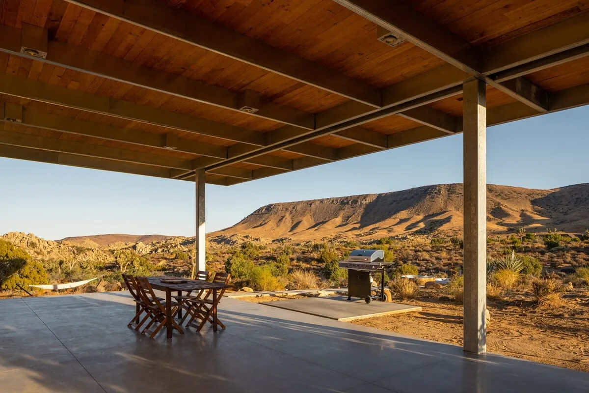 Wander Pioneertown Boulders #24