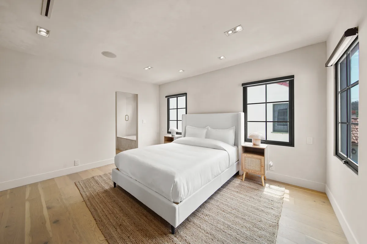 Bedroom 4 image