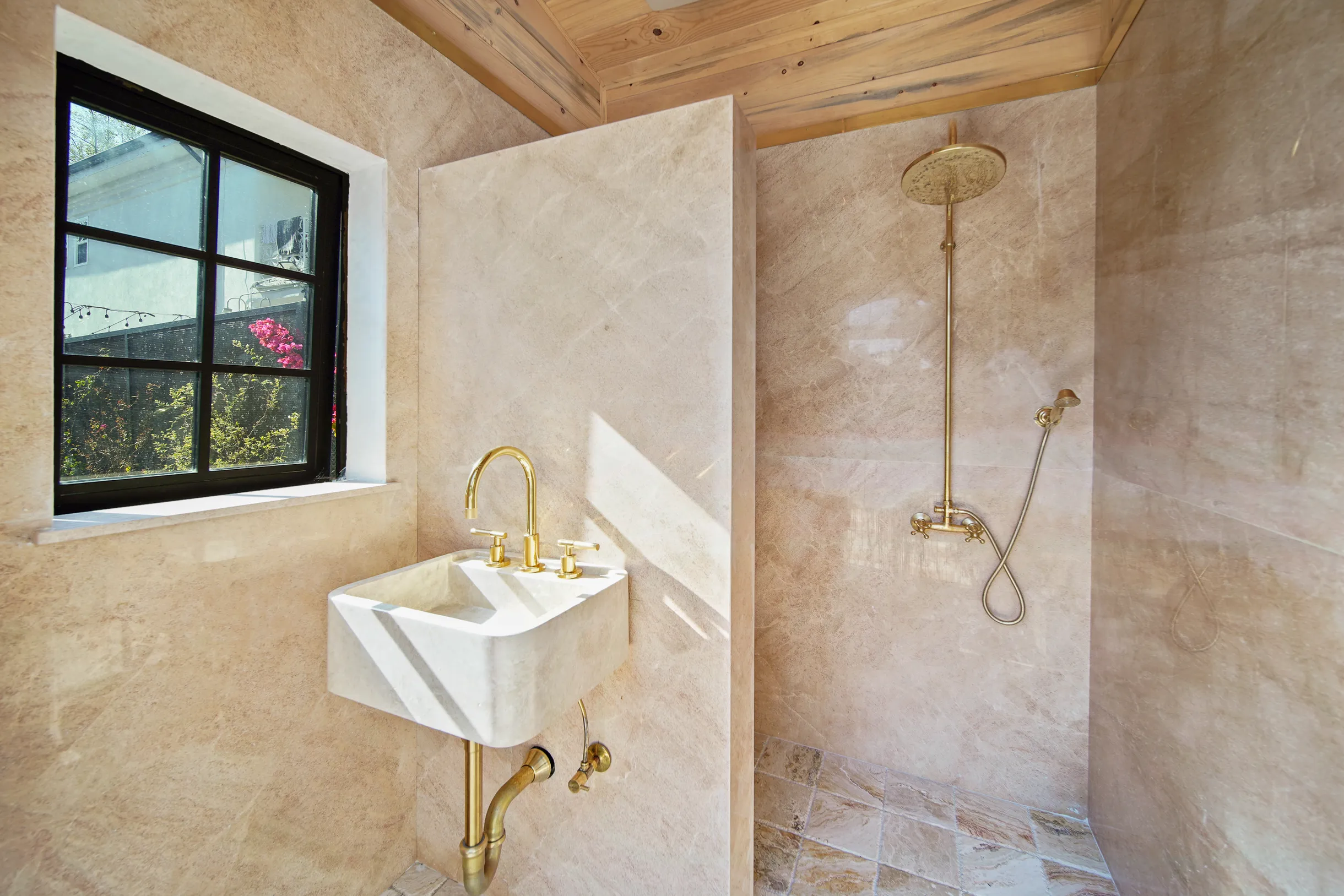 Wander Los Angeles Terra #19