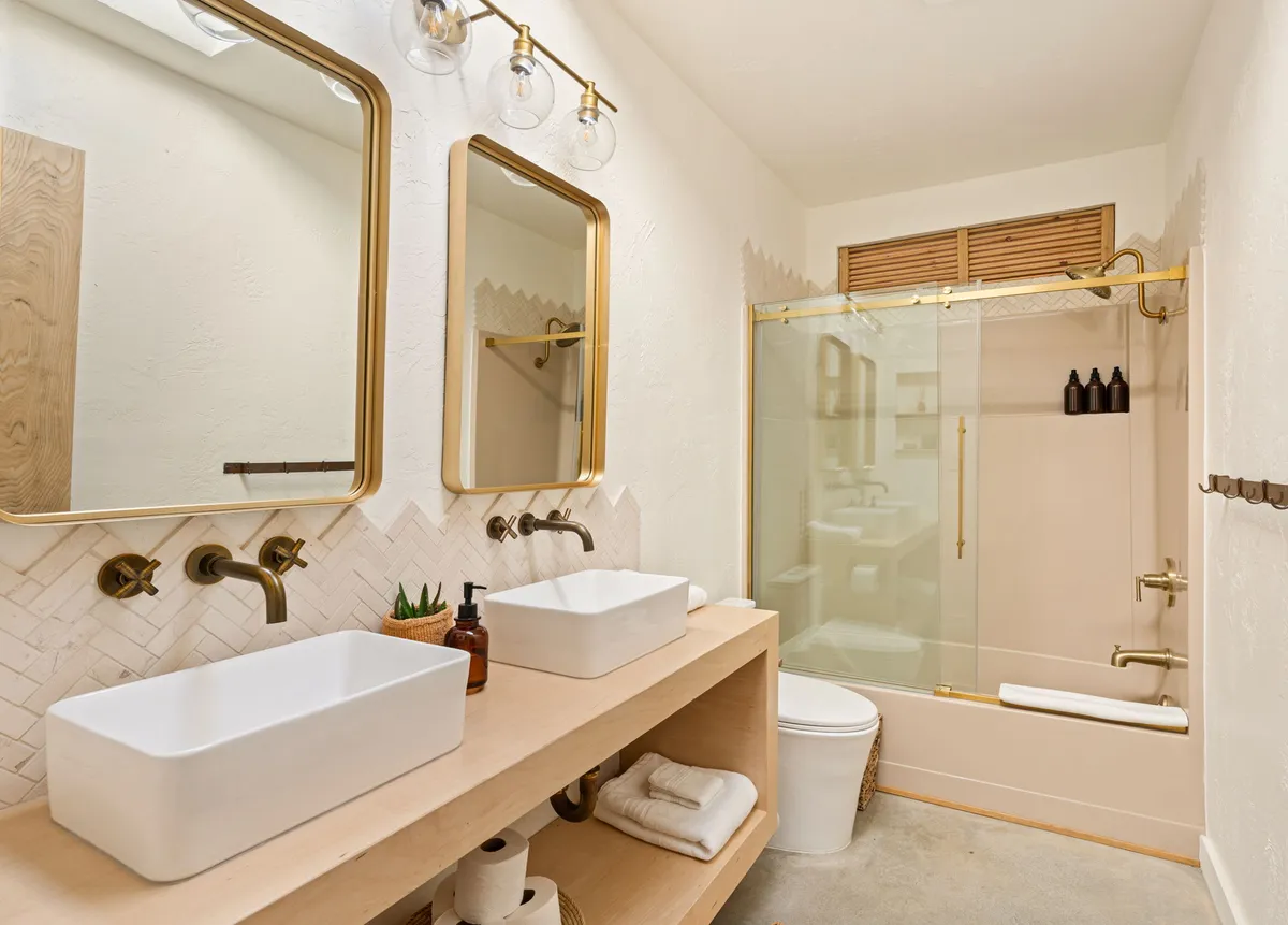 Wander High Desert Sol #6