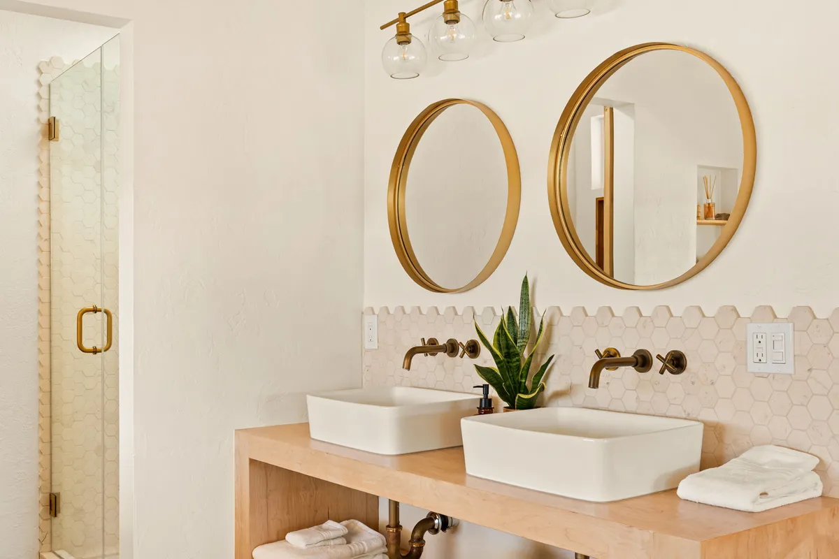 Wander High Desert Sol #70