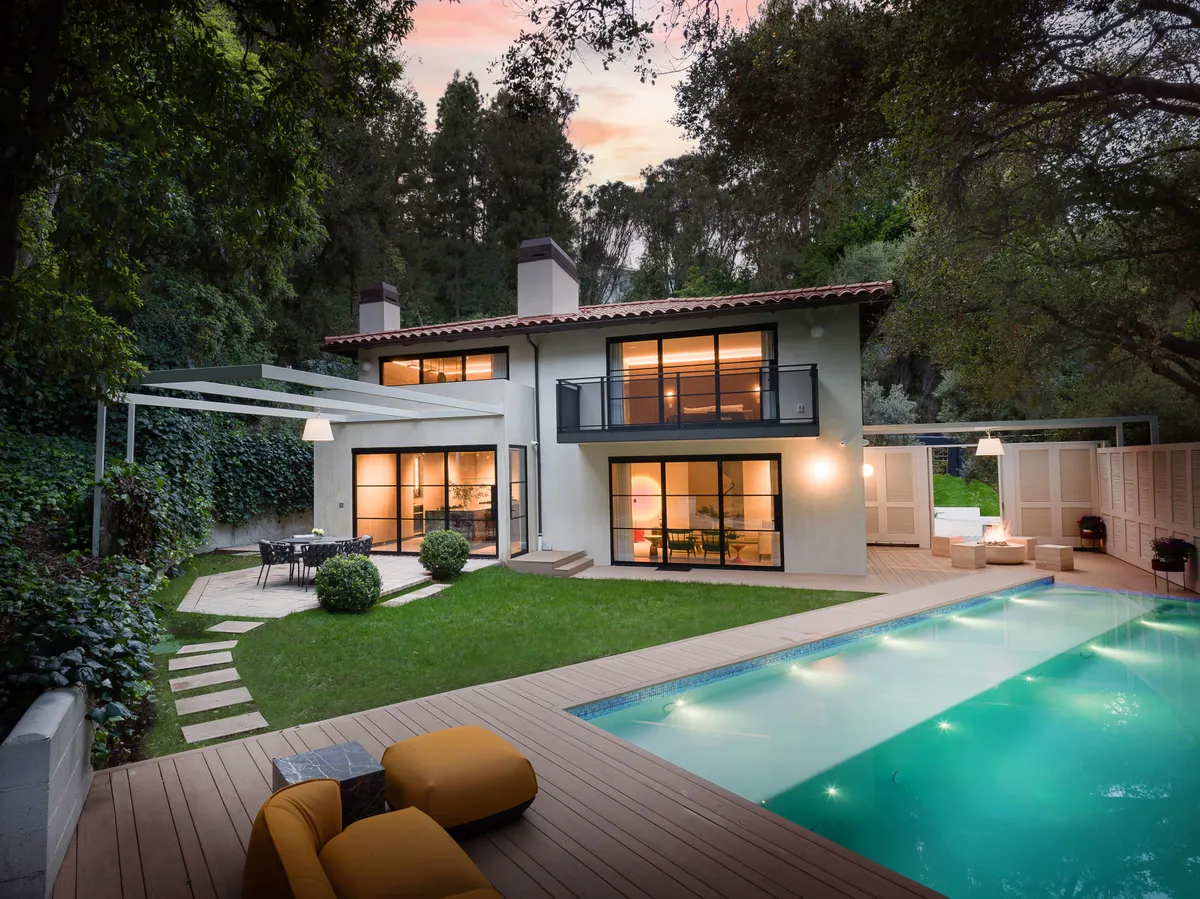 Wander Hollywood Ember #1