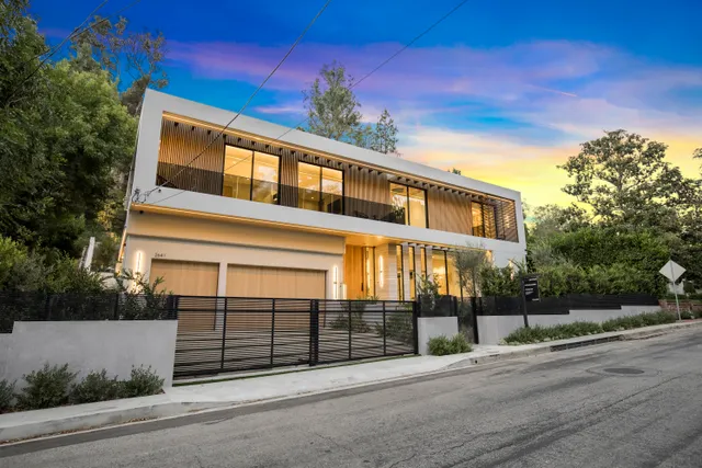 Wander Beverly Hills Oasis #5