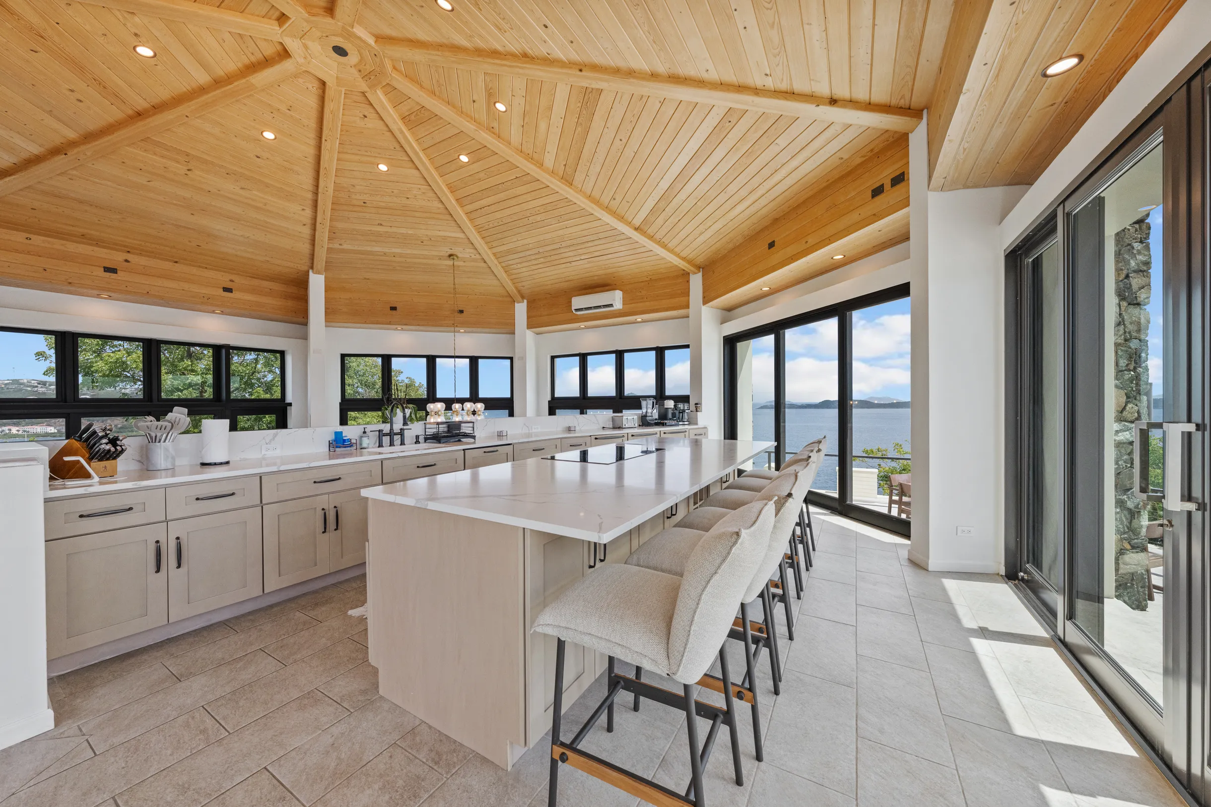 Wander St. Thomas Castle #102