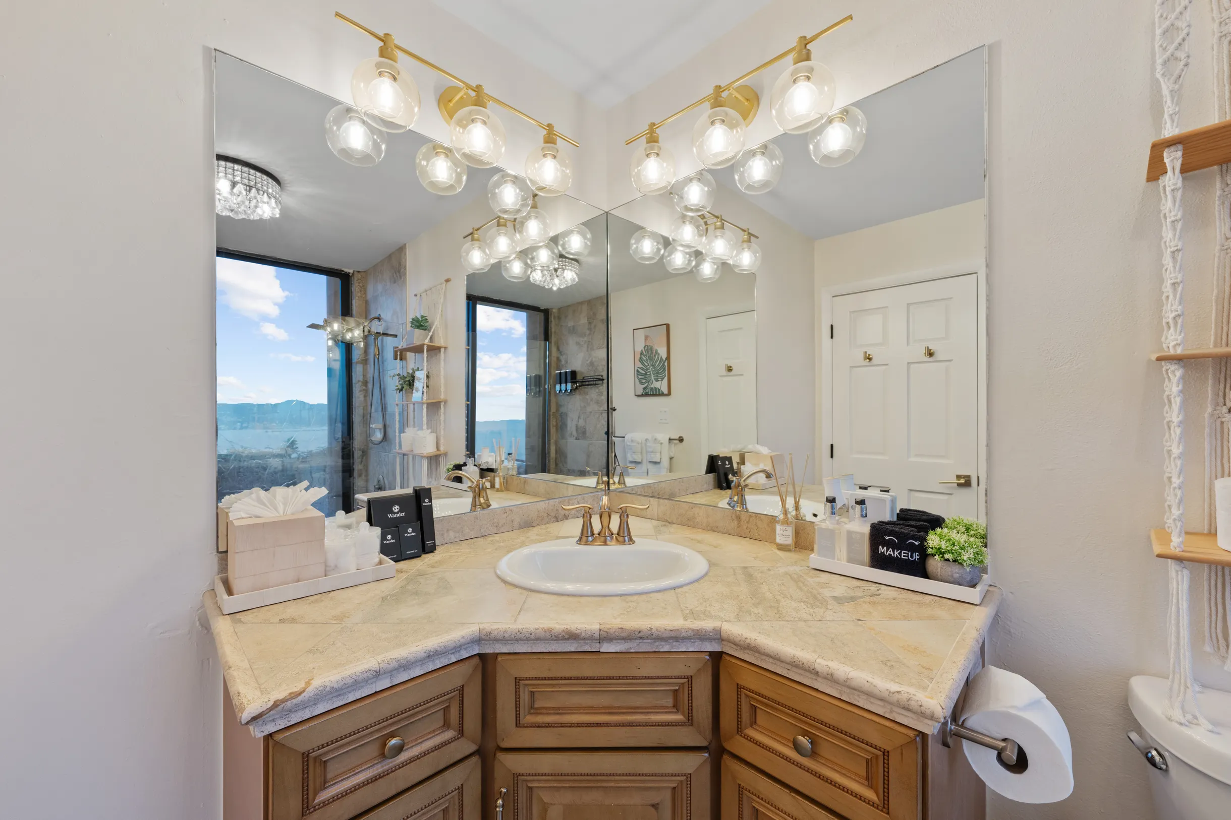 Wander St. Thomas Castle #41