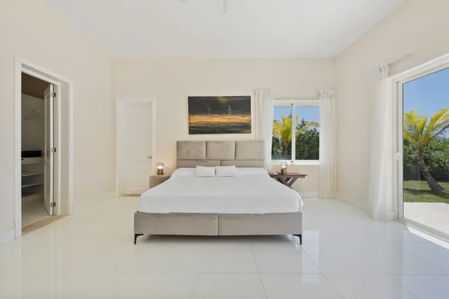 Bedroom 1 image 1