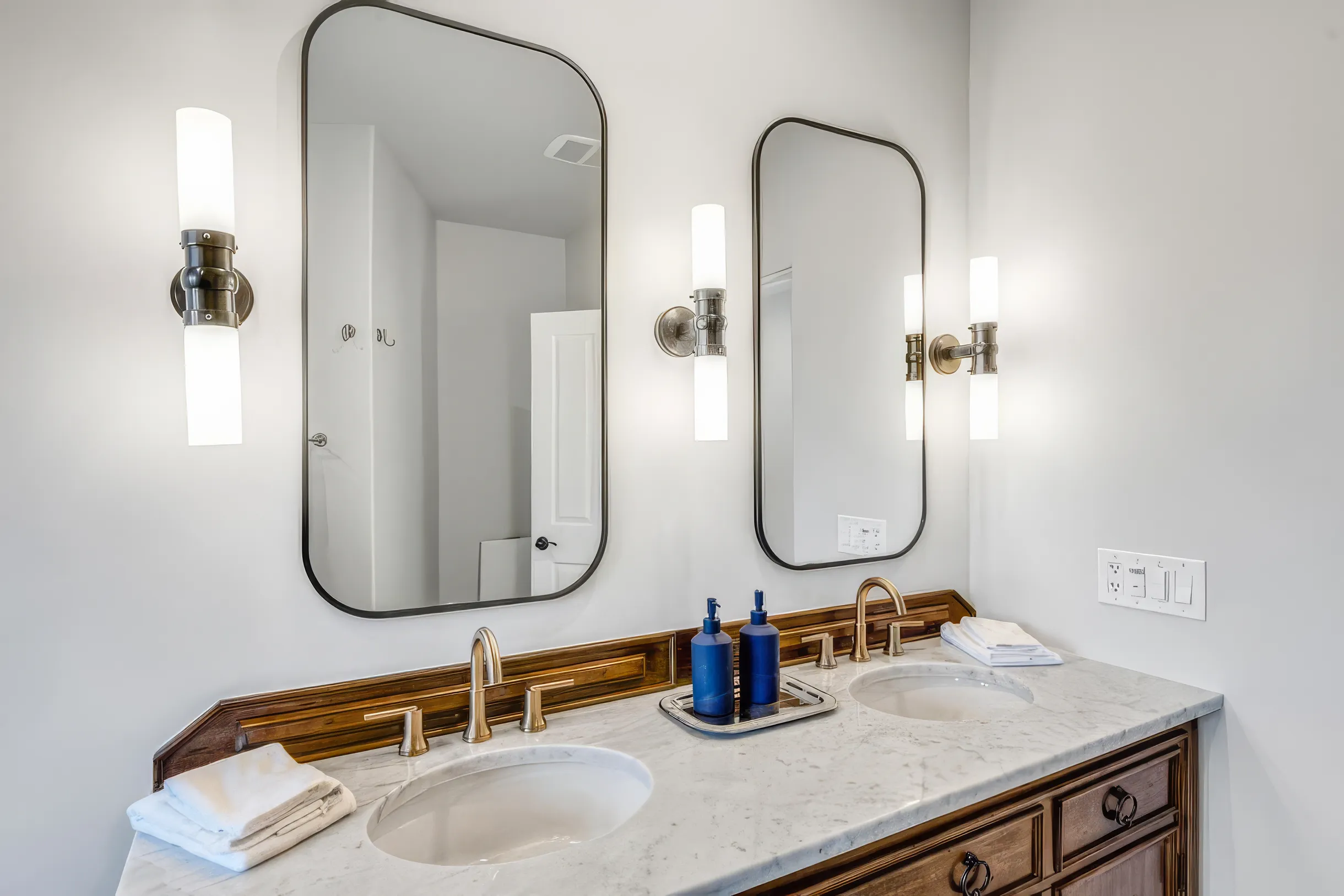 Wander San Diego Aura #60