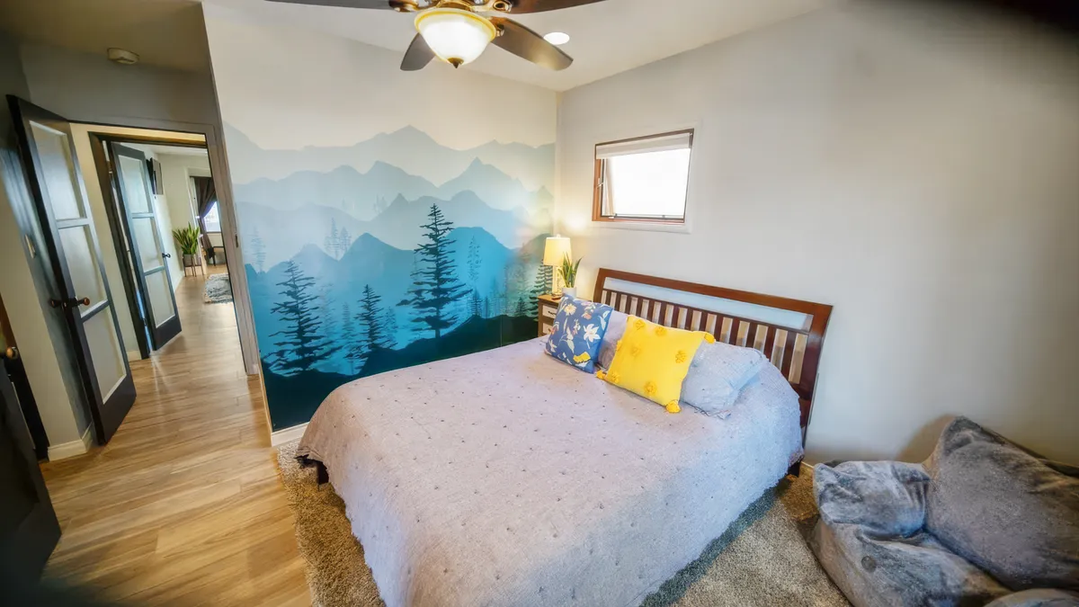 Bedroom 3 image