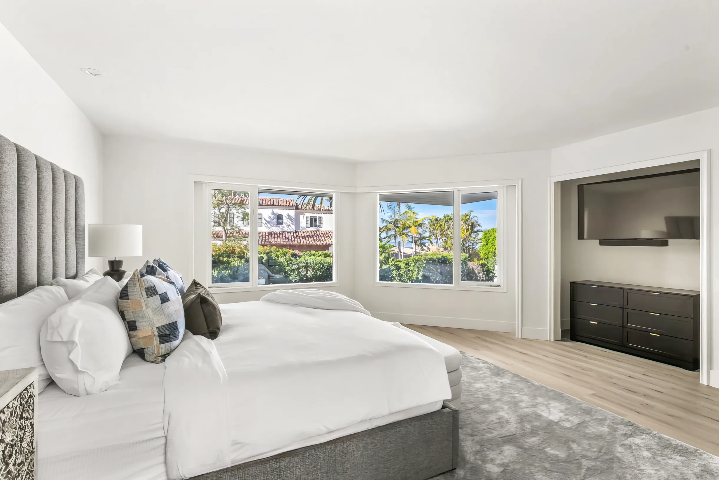 Wander San Diego Glow #25