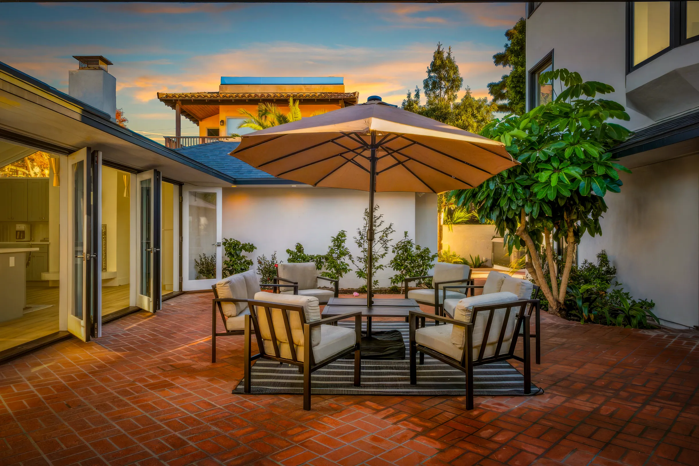 Wander San Diego Glow #15