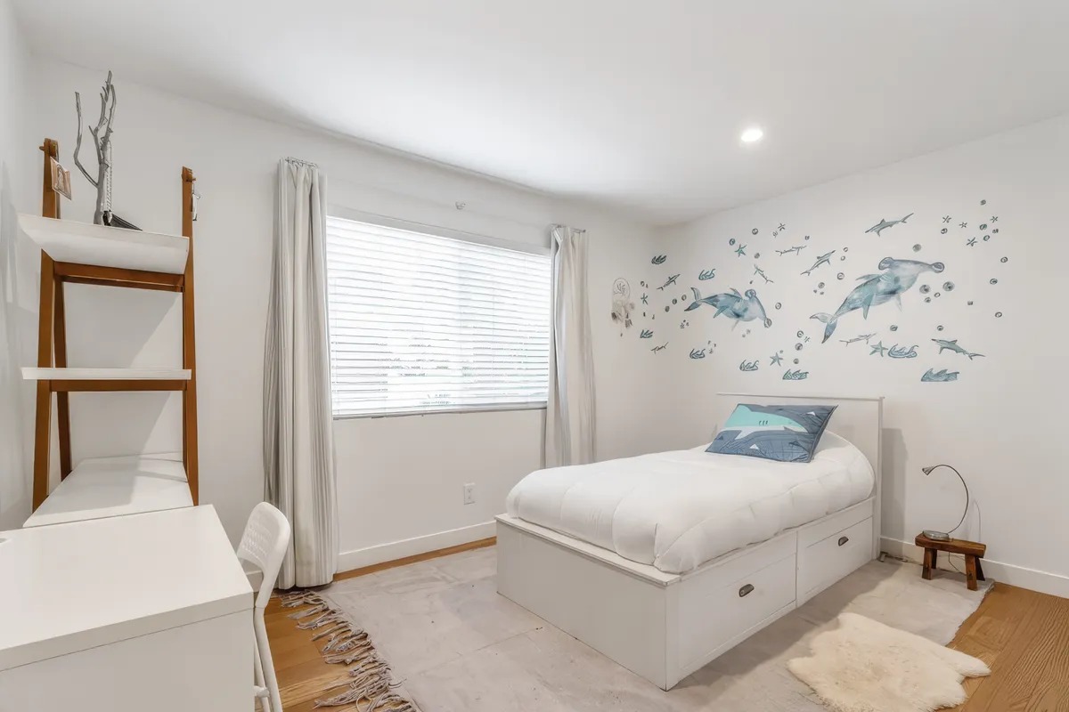 Bedroom 4 image