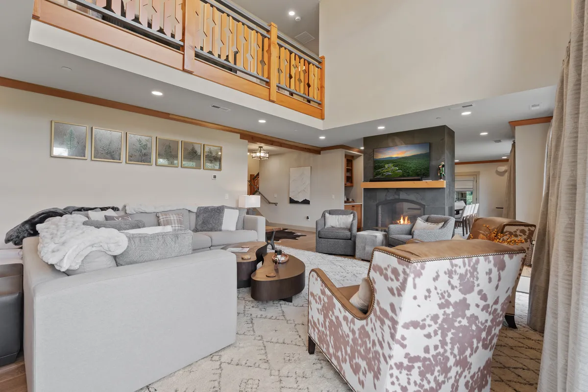 Wander Stowe Mountain