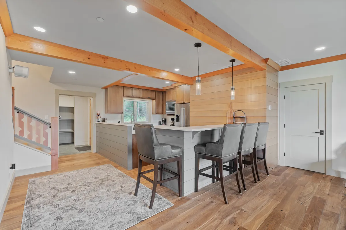 Wander Stowe Mountain