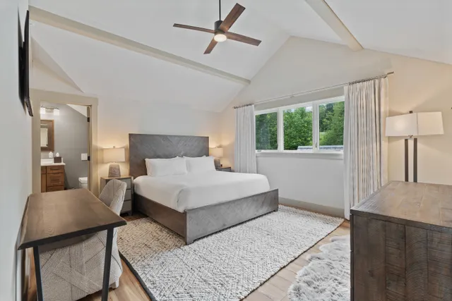 Bedroom 1 image 1
