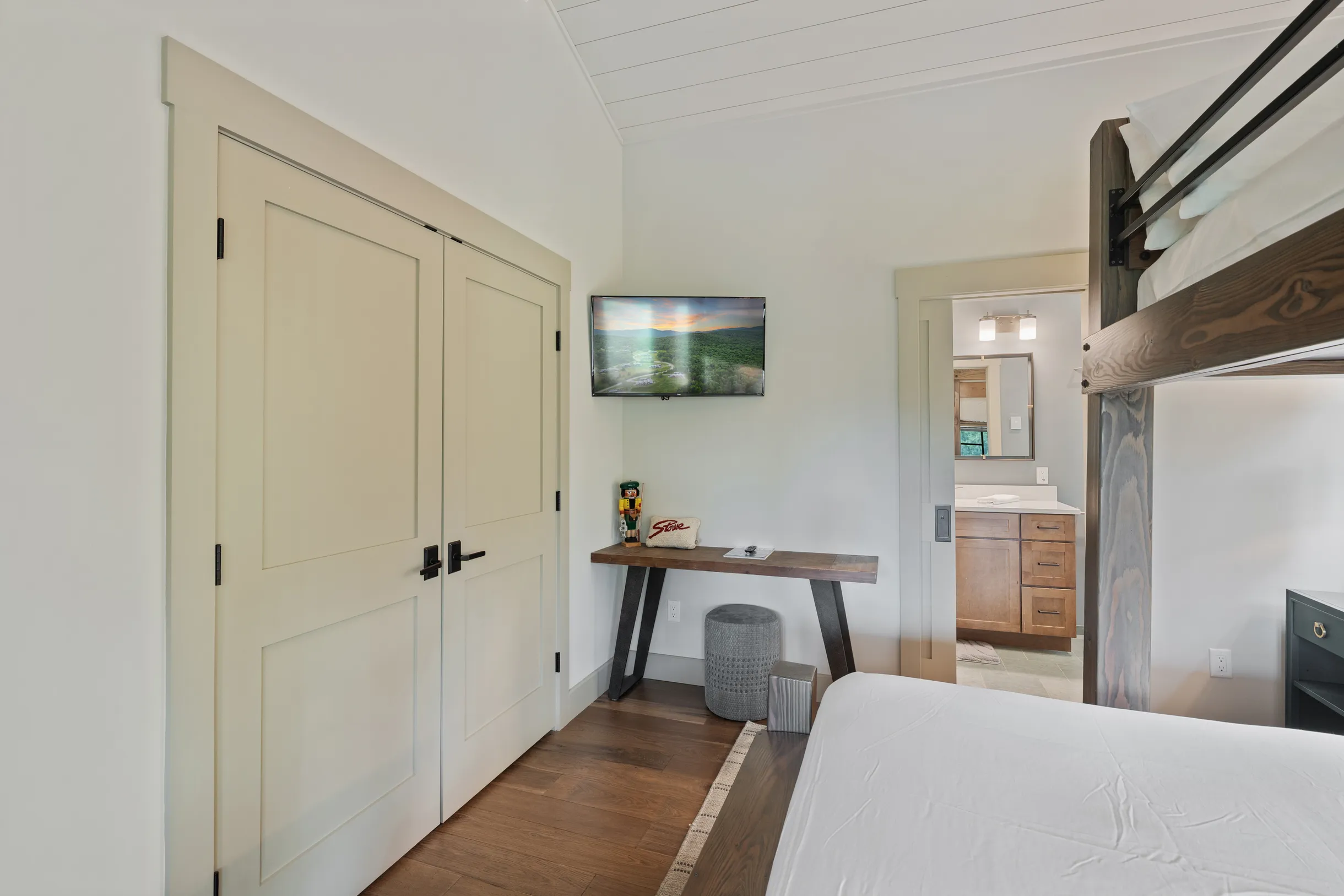 Wander Stowe Mountain #51