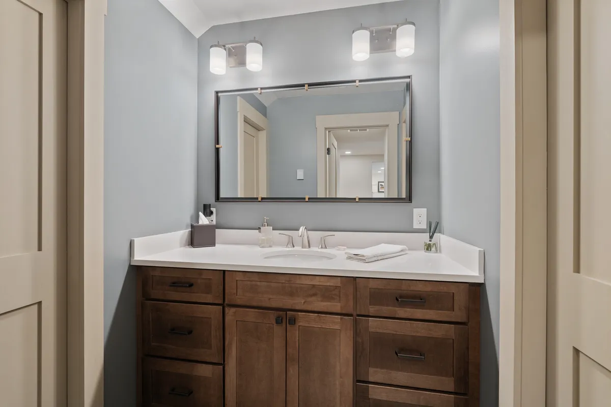 Wander Stowe Mountain