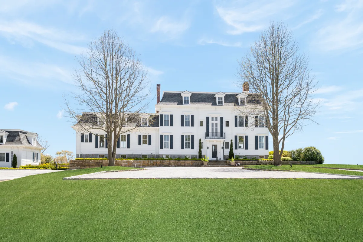 Wander Stonington Peninsula