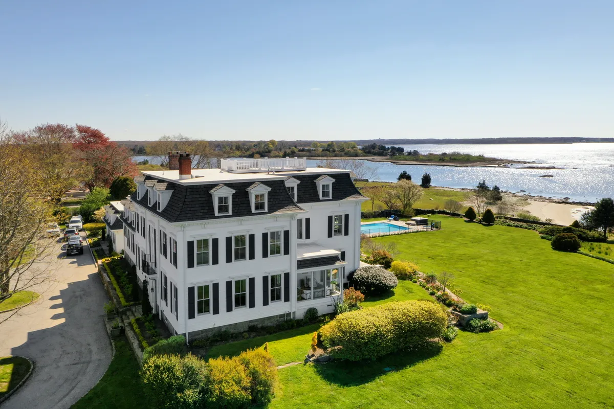 Wander Stonington Peninsula