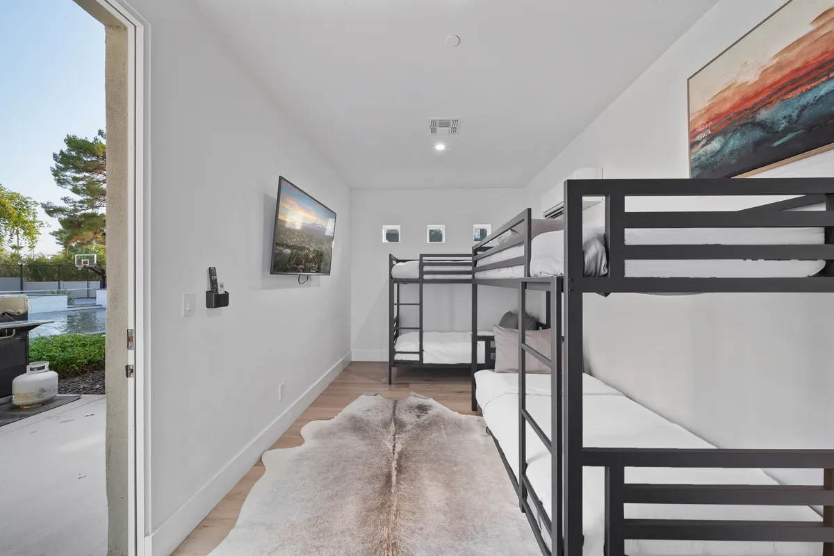 Bunk Bedroom 2 image