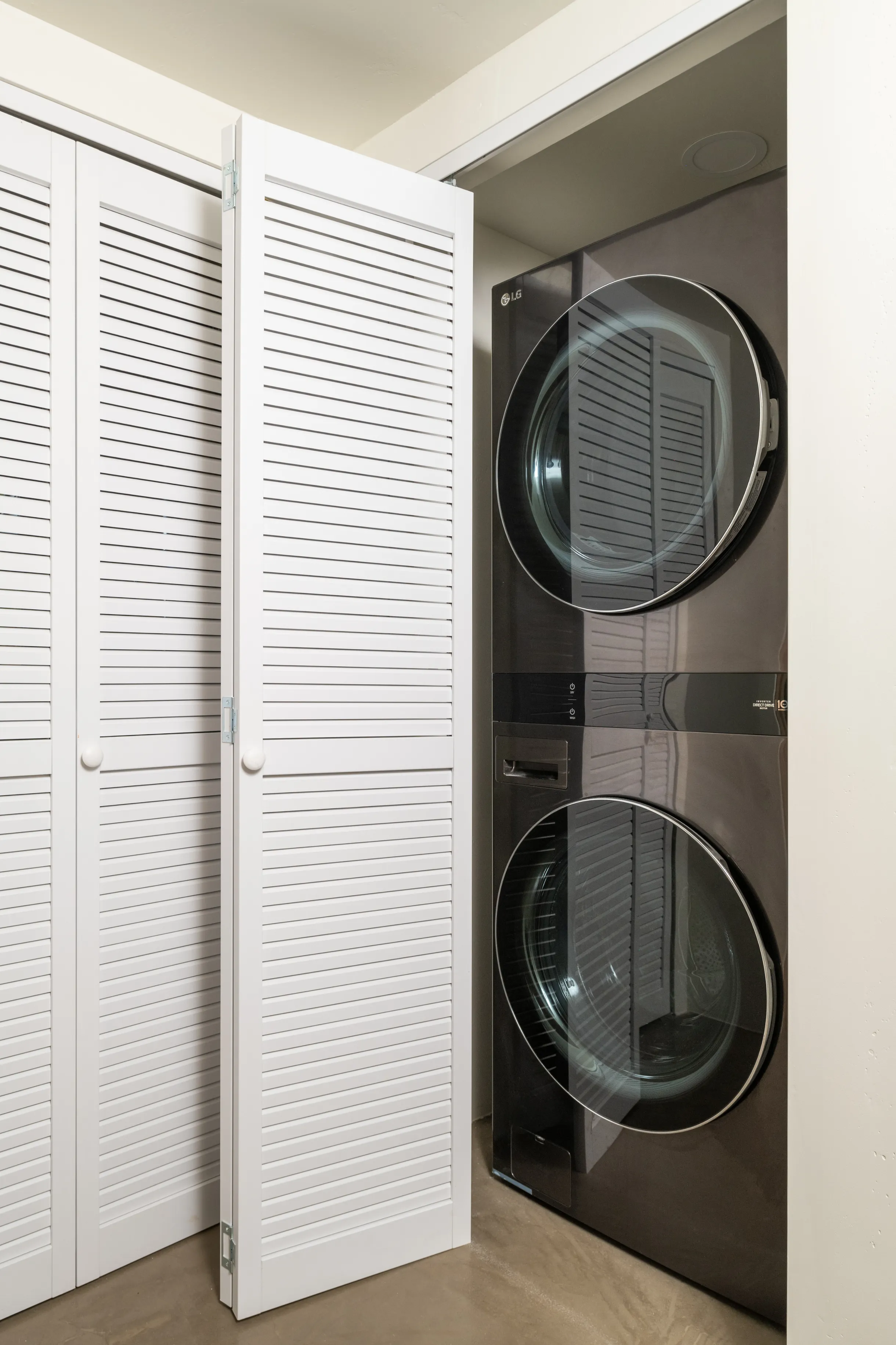 Cliffside Retreat, Hot Tub, Yoga, Views, River #10