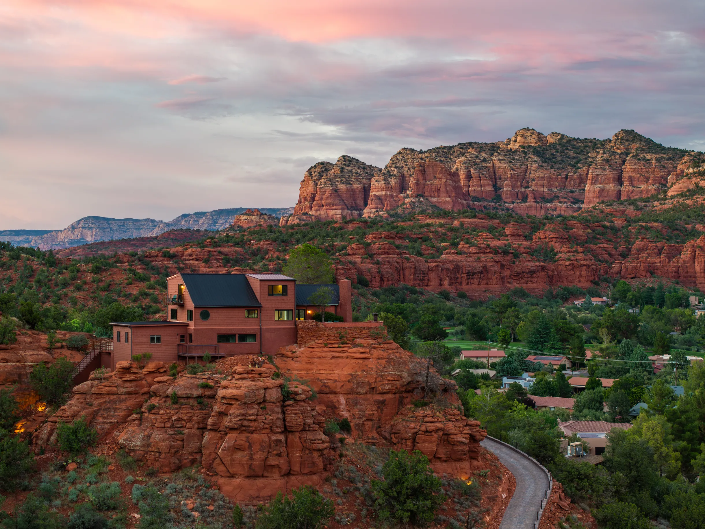 Ravens Rock Retreat: Clifftop Estate w/ 360 Views #38