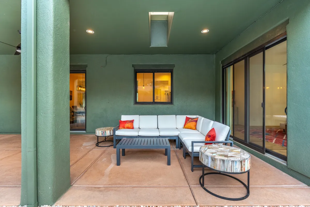 Emerald Escape | Heated Pool, Sauna, Spa, Views #103