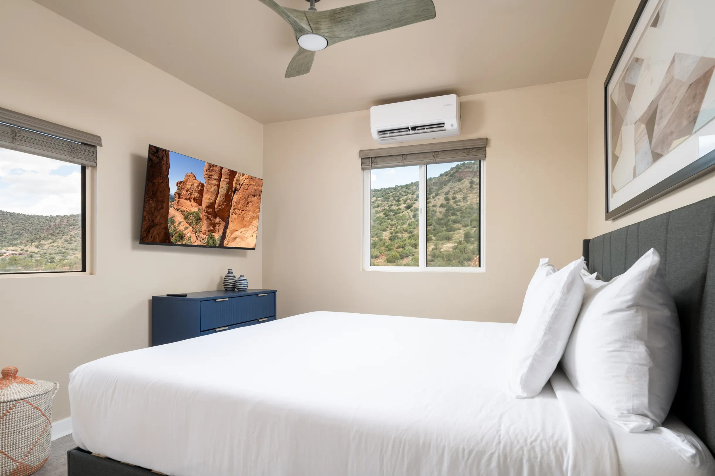 Ravens Rock Retreat: Clifftop Estate w/ 360 Views #34