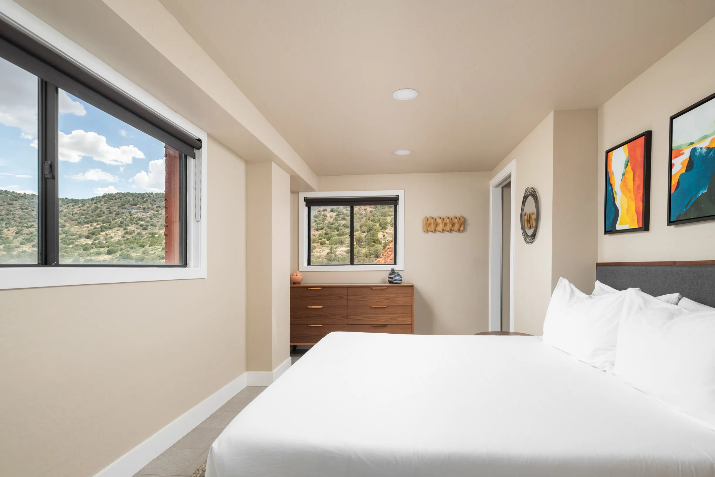 Ravens Rock Retreat: Clifftop Estate w/ 360 Views #28