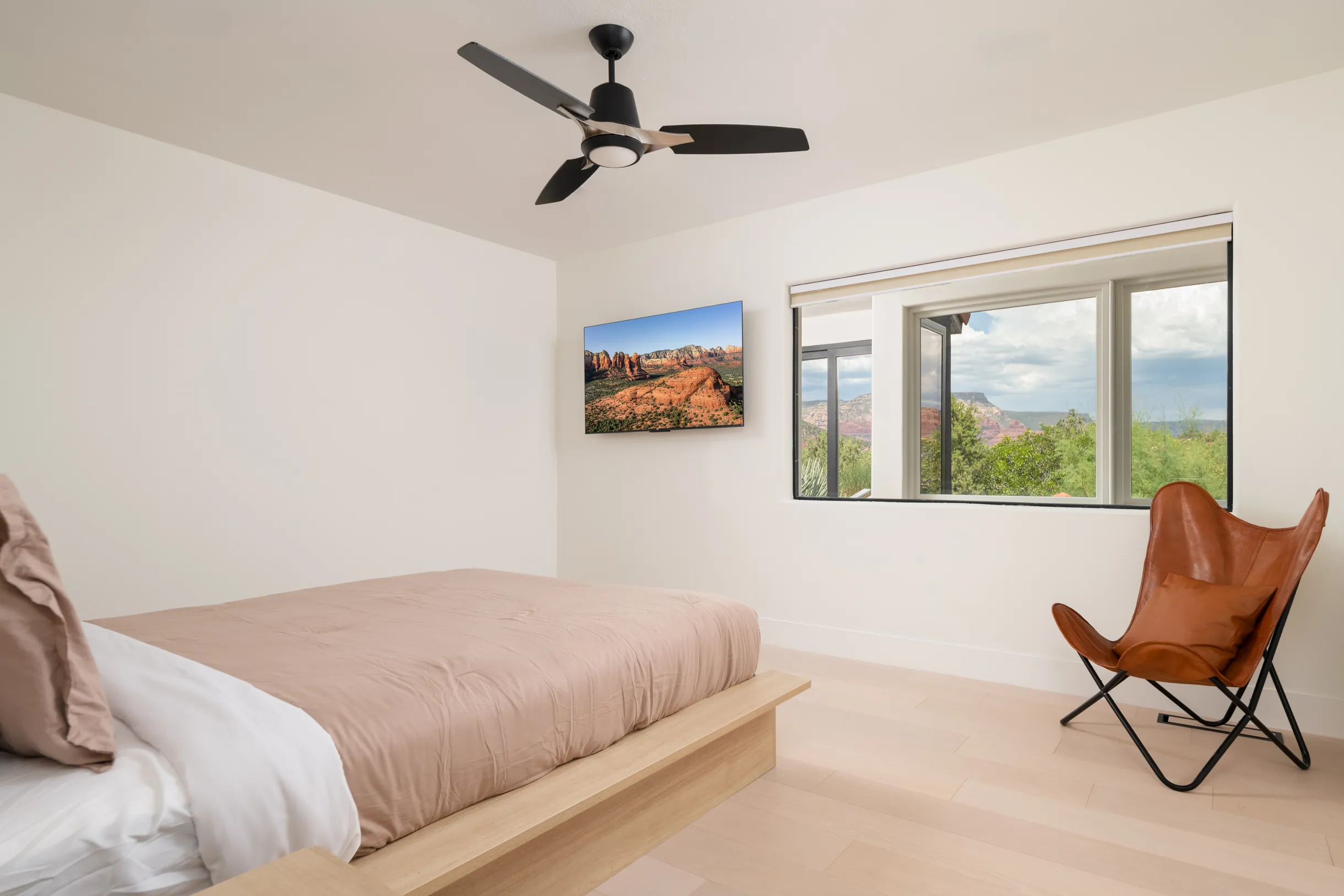 Luxe 2-Acre Oasis: Pool, Spa, Views, Firepit #29