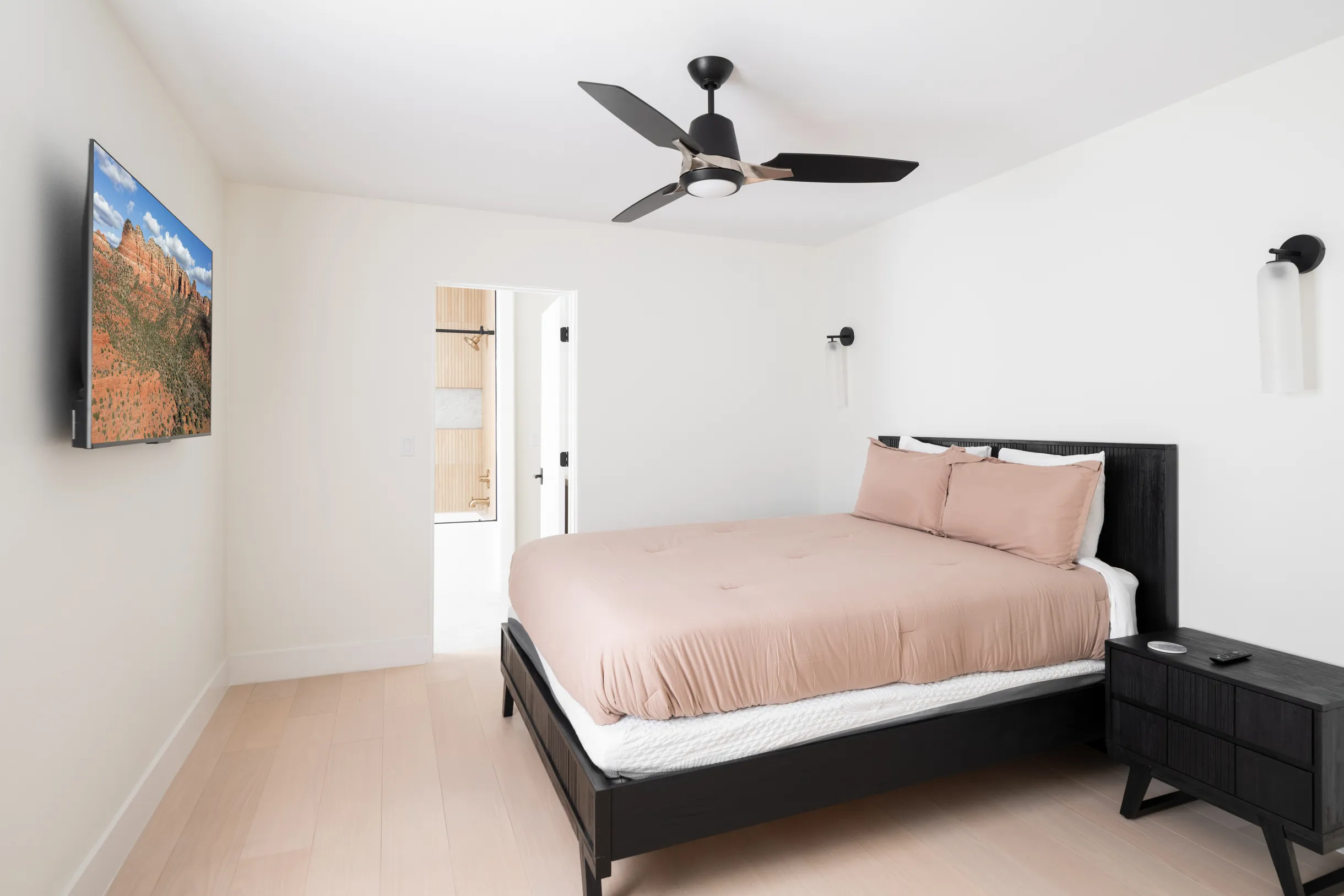 Luxe 2-Acre Oasis: Pool, Spa, Views, Firepit #18