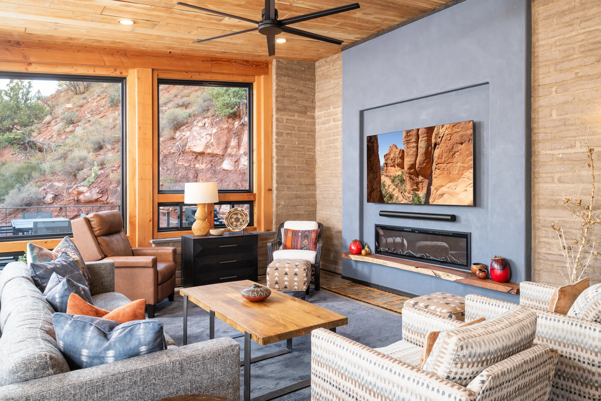 Uptown Architectural Retreat - Incredible Views, 3 Suites #26