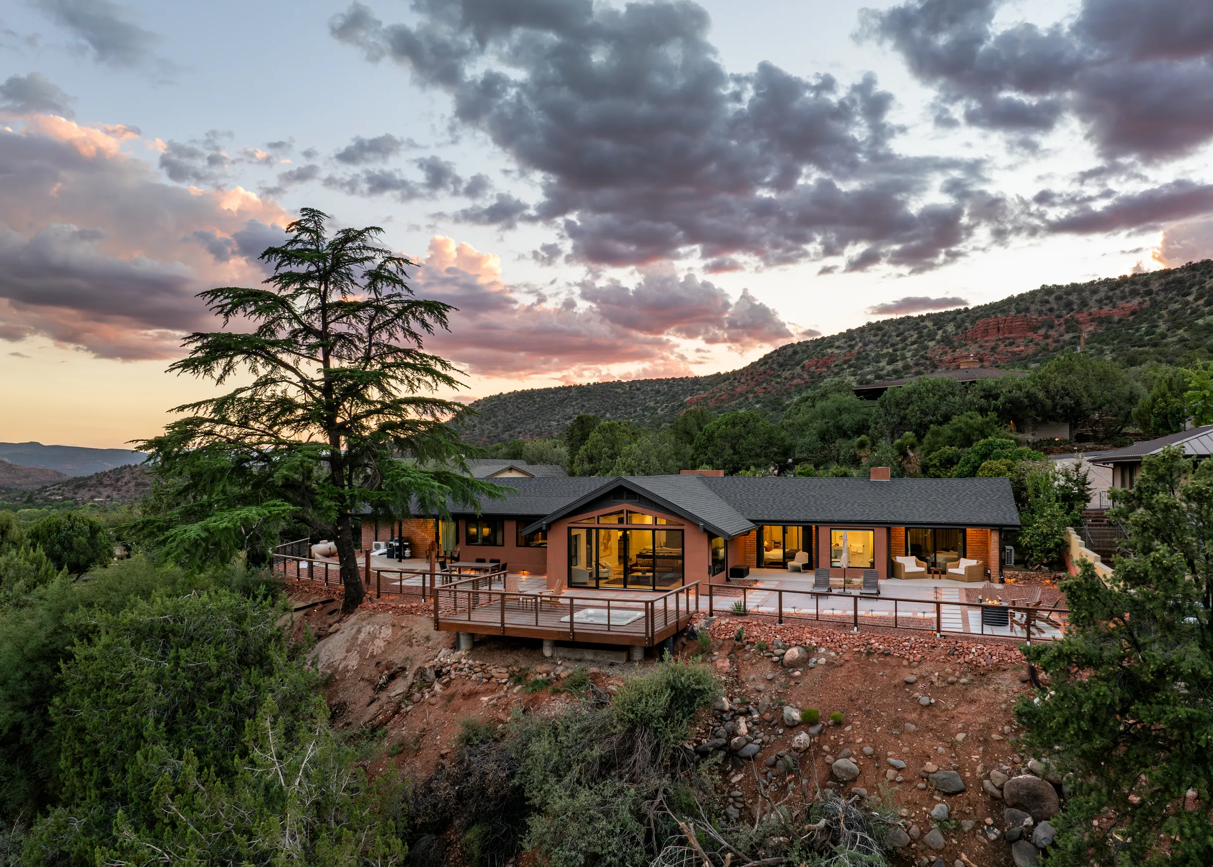 Cliffside Retreat, Hot Tub, Yoga, Views, River #59