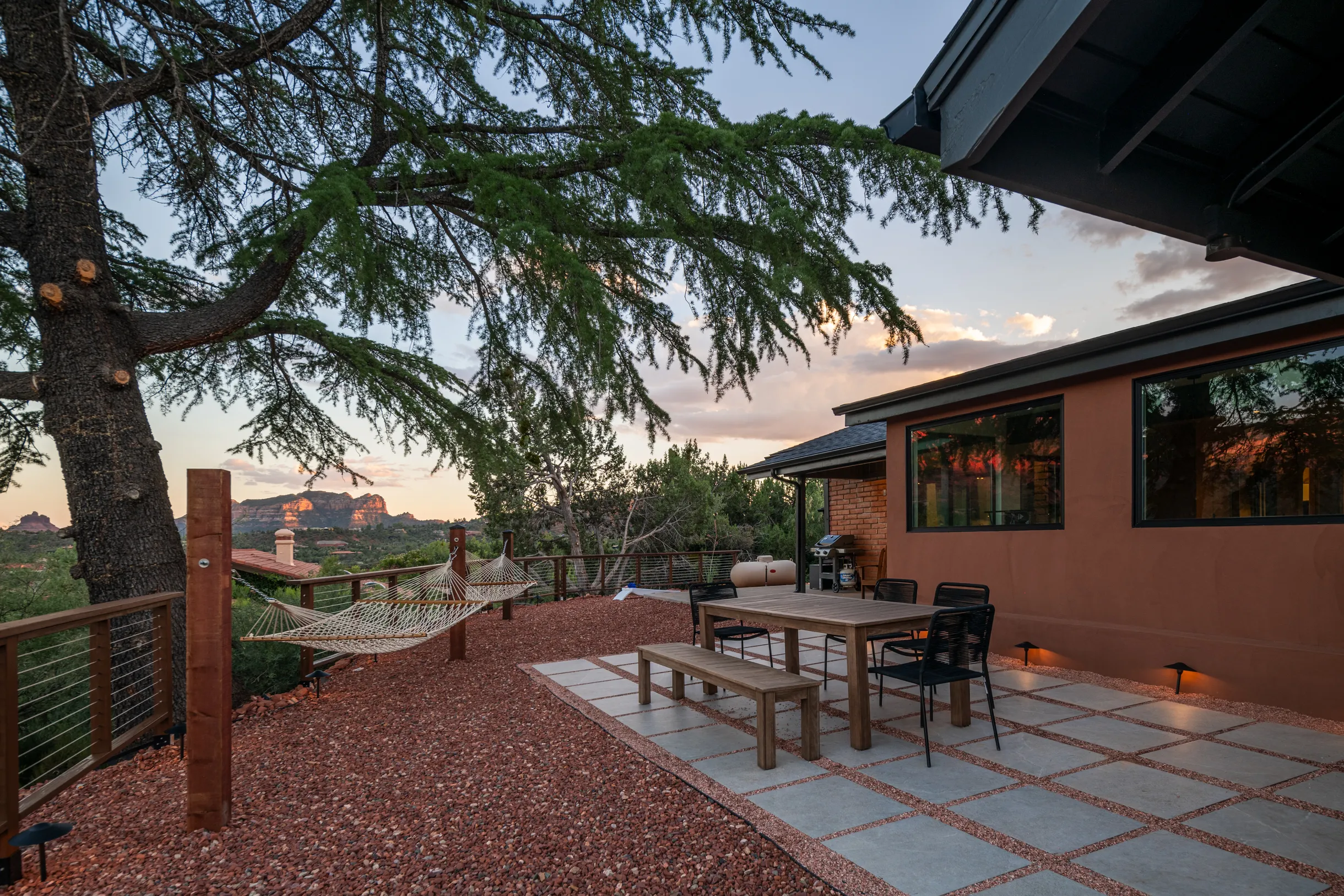 Cliffside Retreat, Hot Tub, Yoga, Views, River #66