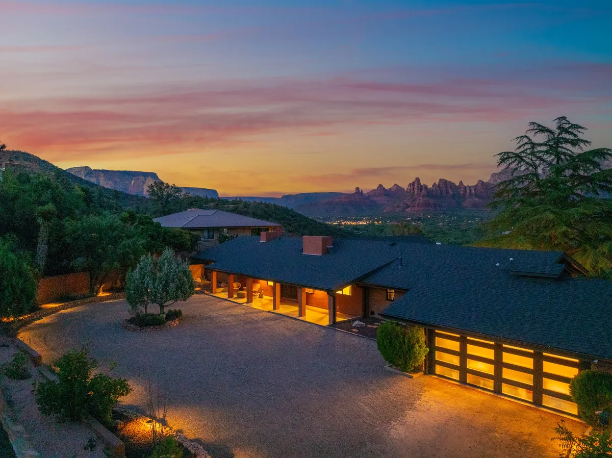 Wander Sedona Cliffside #4