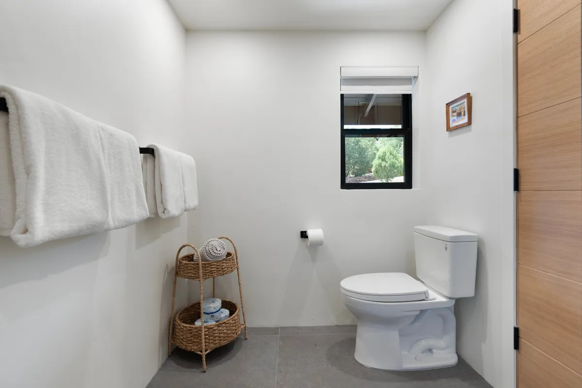 Cliffside Retreat, Hot Tub, Yoga, Views, River #53