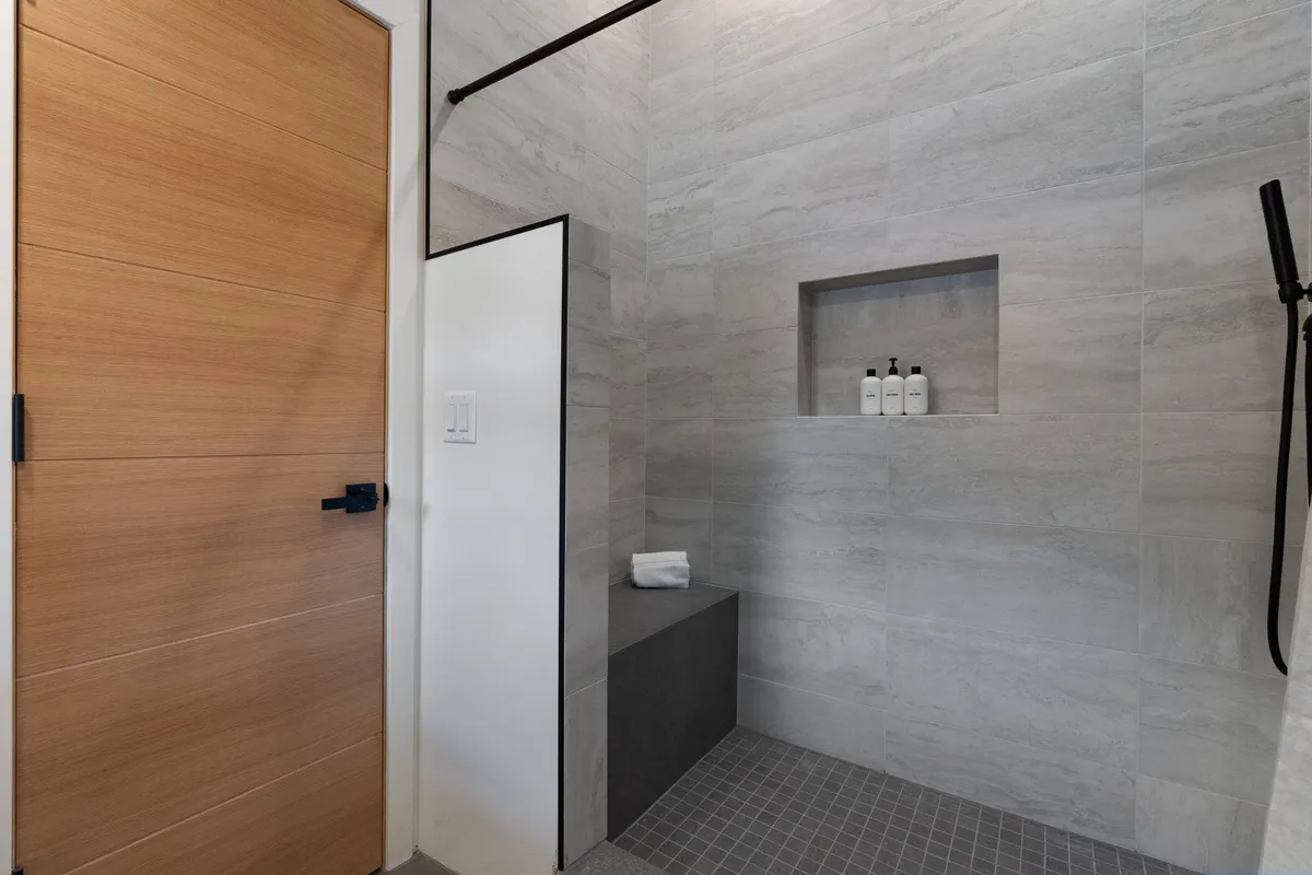 Cliffside Retreat, Hot Tub, Yoga, Views, River #63