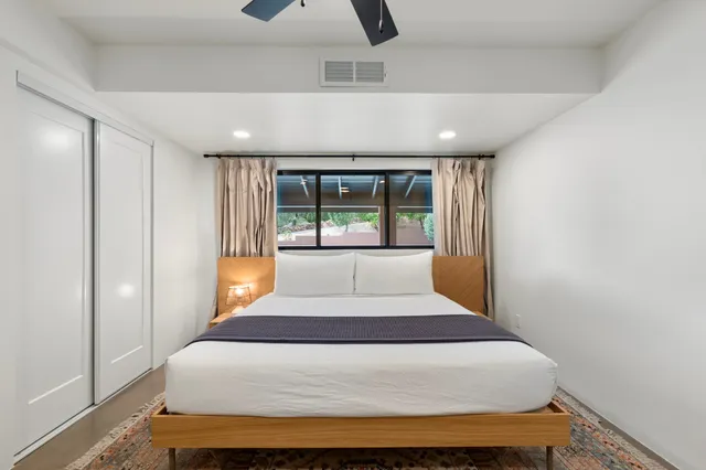 Bedroom 3 image 1