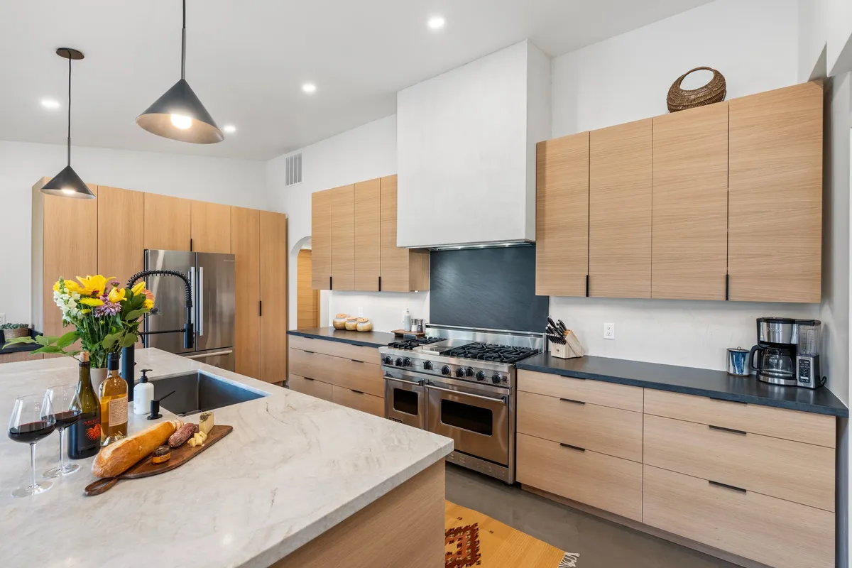 Cliffside Retreat, Hot Tub, Yoga, Views, River #68