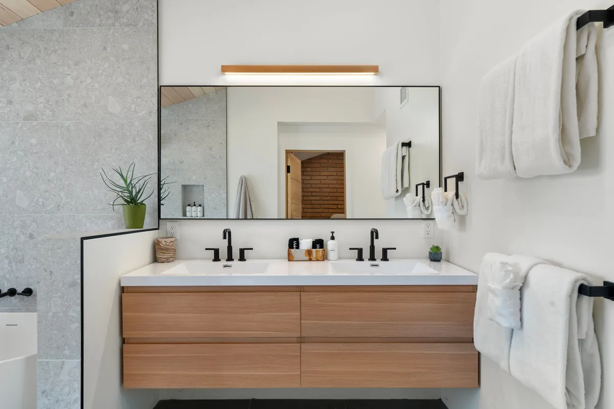 Cliffside Retreat, Hot Tub, Yoga, Views, River #17