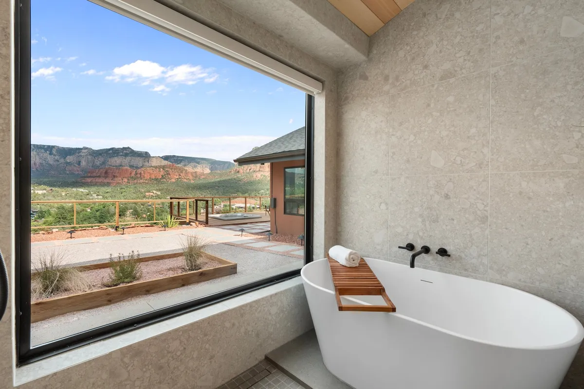 Cliffside Retreat, Hot Tub, Yoga, Views, River #69