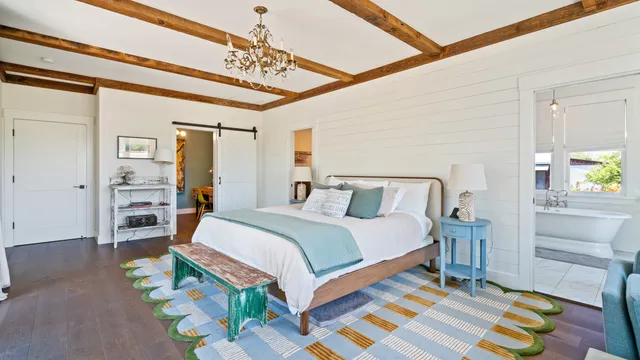 Bedroom 1 image 1