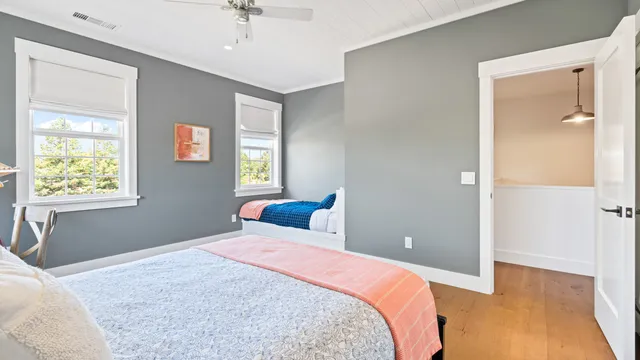 Bedroom 3 image 1