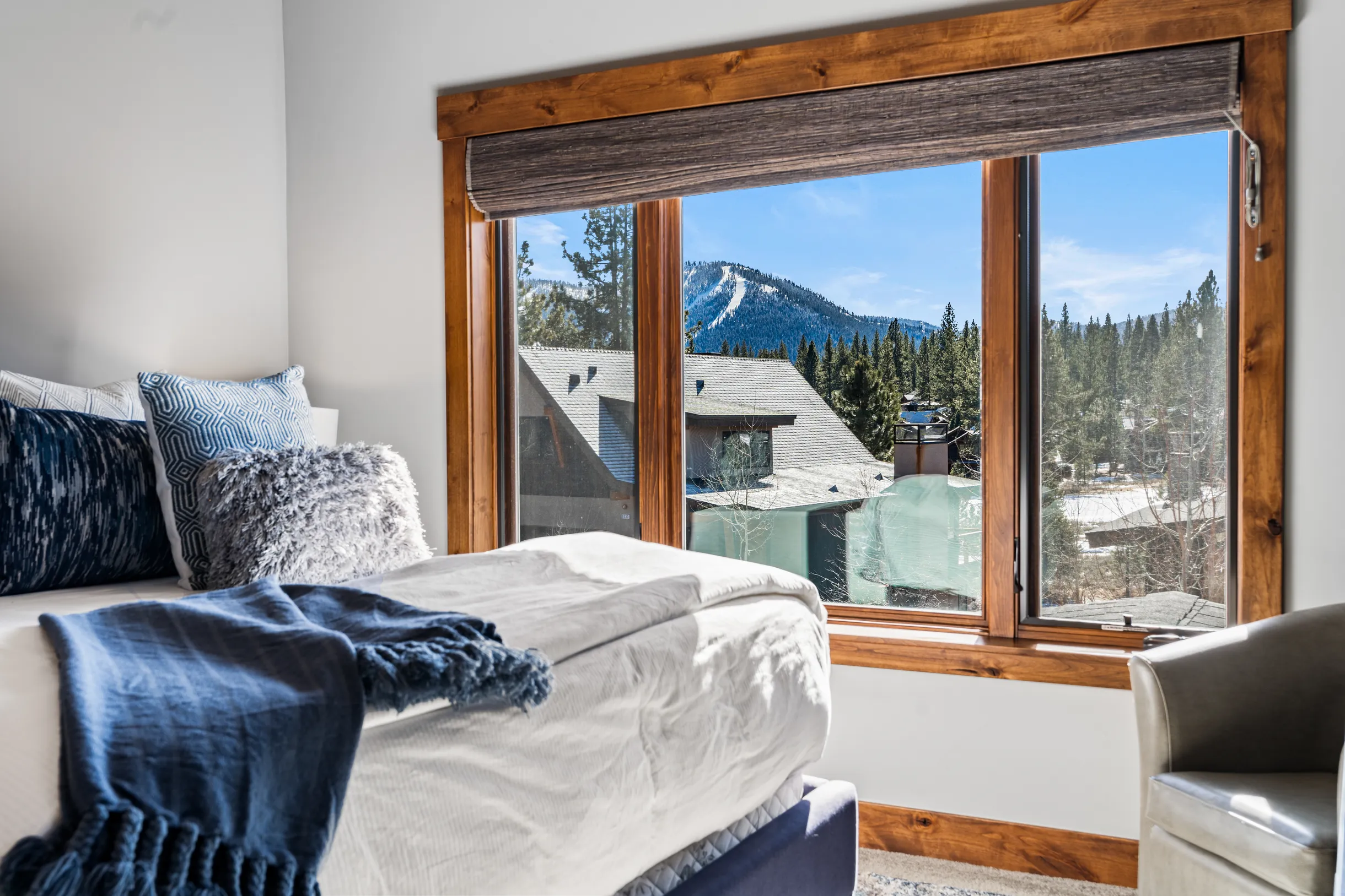 Modern Townhome with 3 King Suites, Near Northstar #23